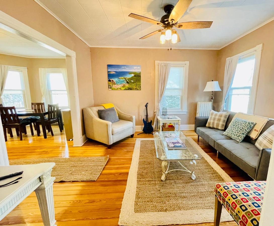 Delightful 2Br Apartment With Balcony - 15 Min From Mohegan Sun- Foxwoods Casinos & Mystic Нью-Лондон Екстер'єр фото