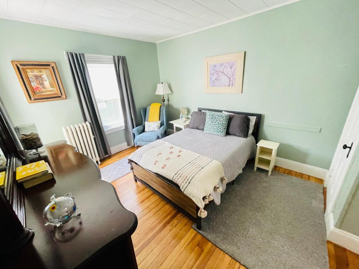Delightful 2Br Apartment With Balcony - 15 Min From Mohegan Sun- Foxwoods Casinos & Mystic Нью-Лондон Екстер'єр фото